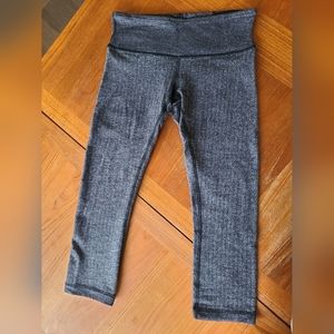 Lululemon Wunder under crop herringbone size 4